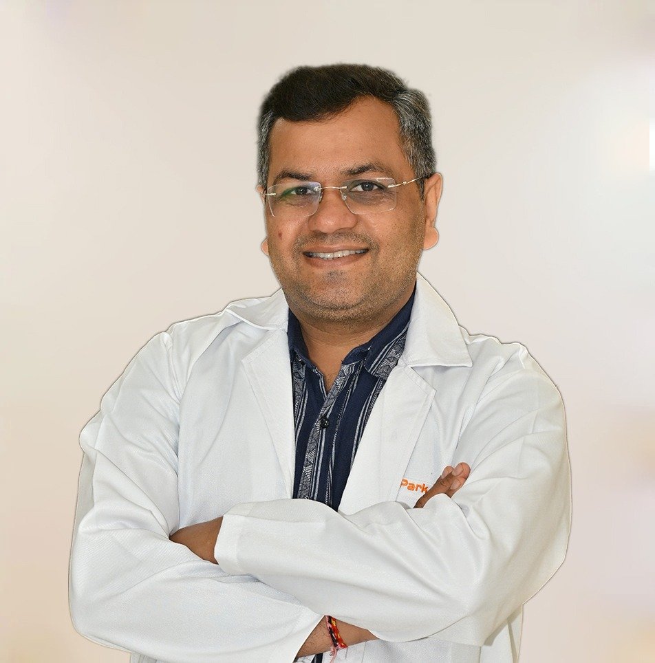Dr. Nitin Dwivedi